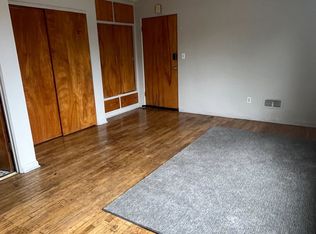 4215 Glenwood, Lansing, MI 48910