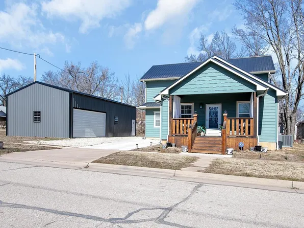 212 W Locust Ave, El Dorado, KS 67042
