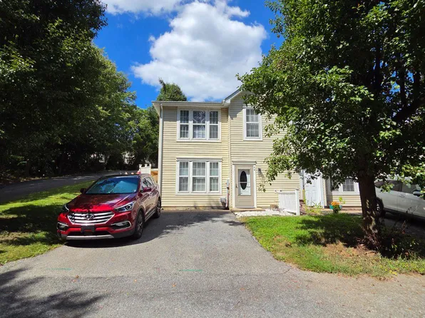 44 Mercer St, Harpers Ferry, WV 25425