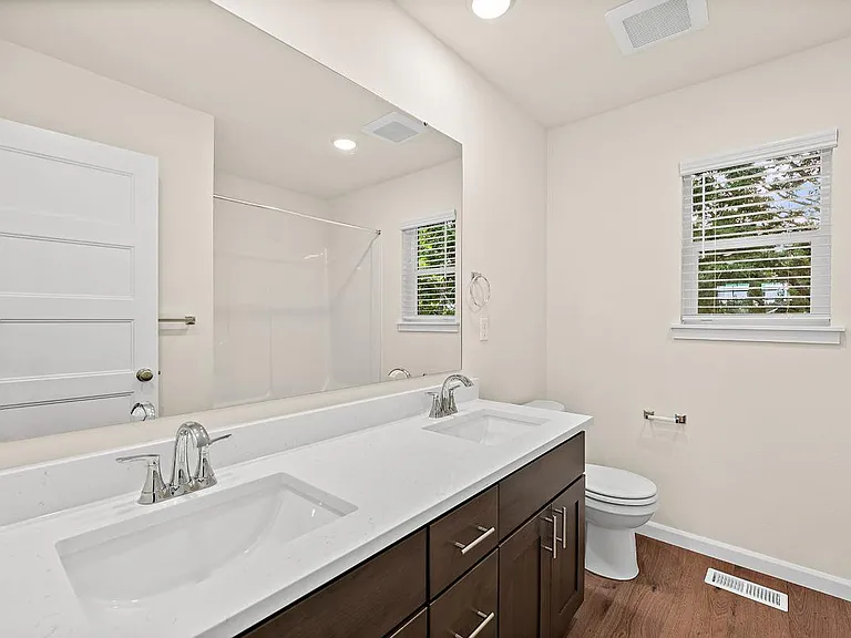 15851 Woodland Ct SE — Photo 24