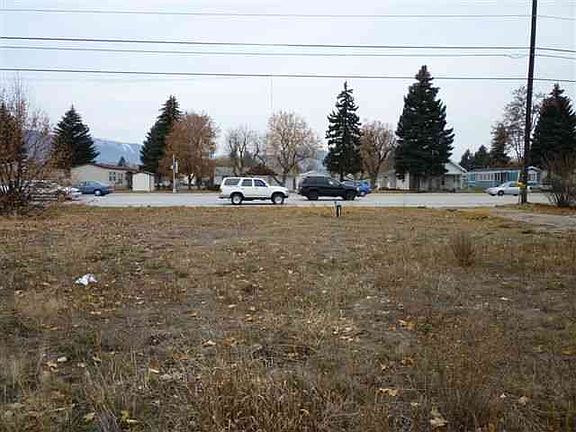 3rd image of 1814 S Reserve St