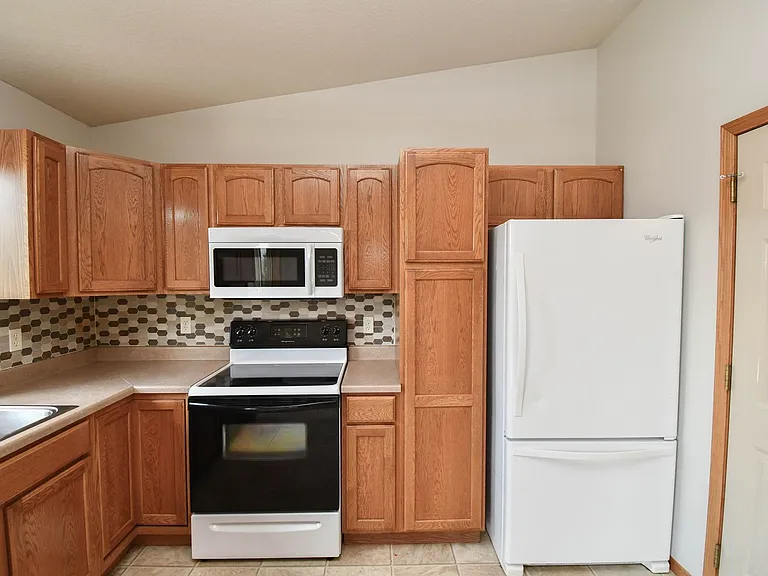 5101 W Cushman St — Photo 13