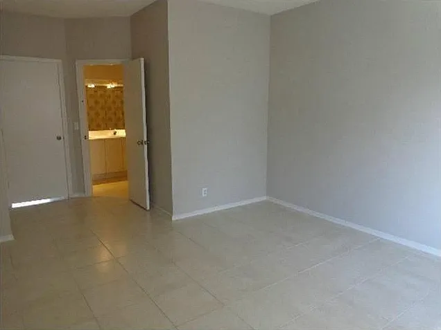 51 Whitehead Cir #51 — Photo 11