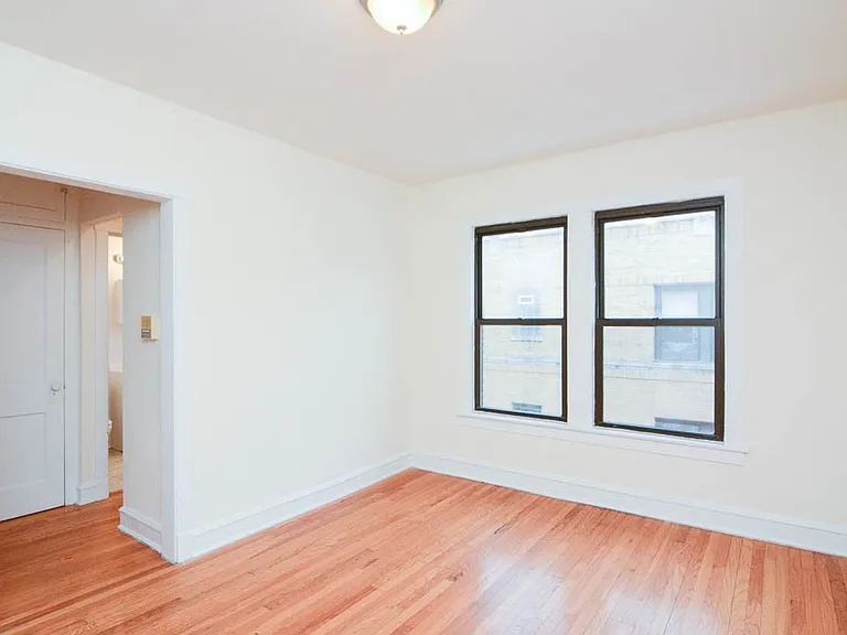 2649 N Spaulding Ave #W4 — Photo 7