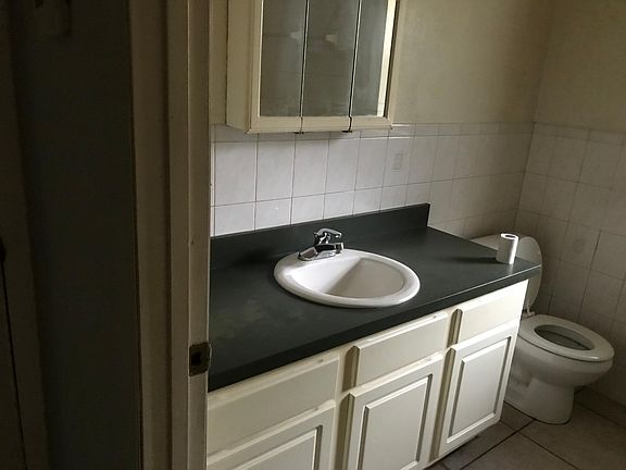 4th image of 142 Hurwood Ave