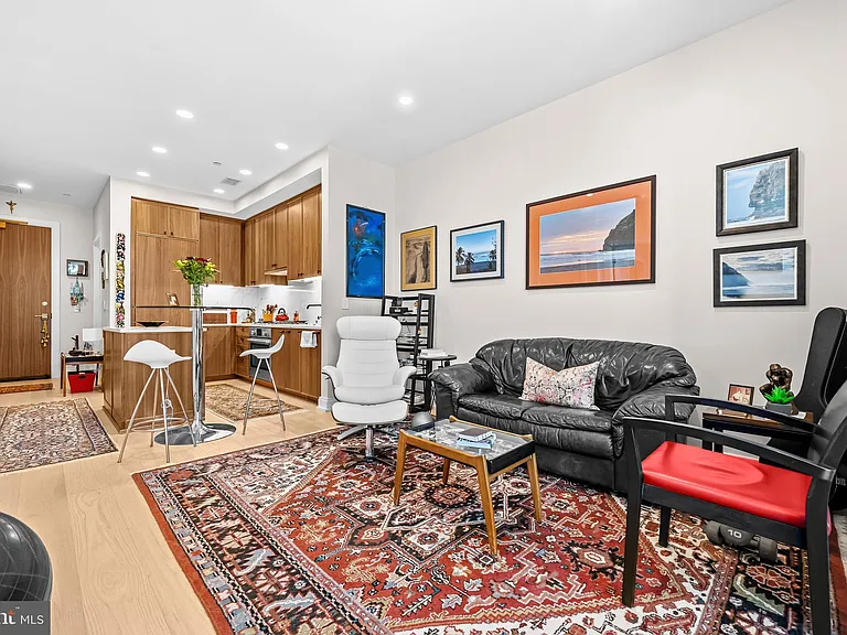 1111 Pennsylvania Ave SE #205 — Photo 4