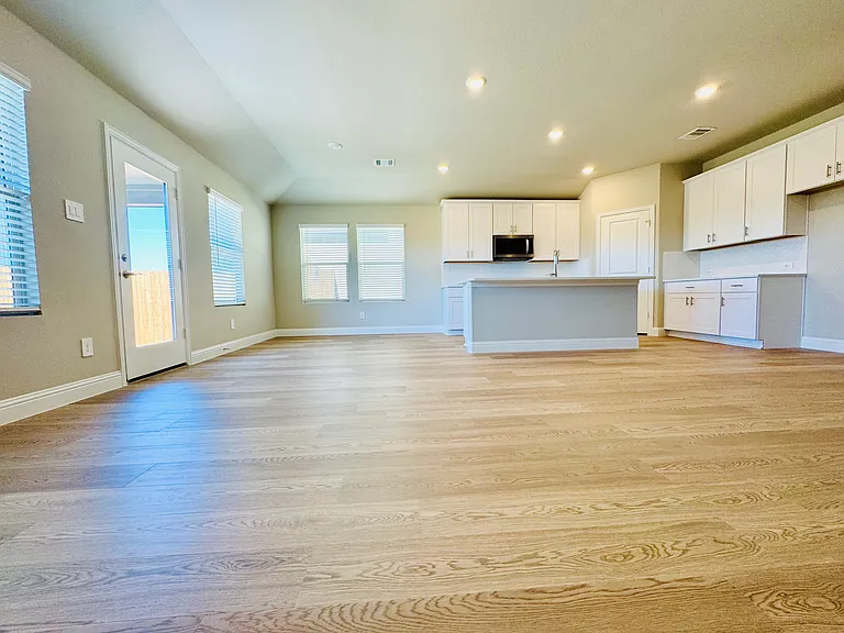 1093 Eagle Run Ln — Photo 16