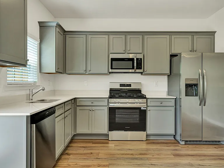 5010 Highwood Dr NE — Photo 10