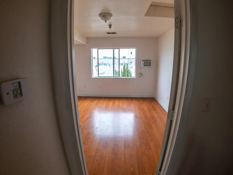 5033 Maplewood Ave #4 — Photo 13