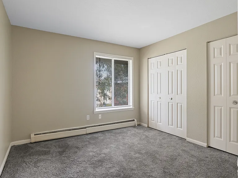 Miracle Manor Apartments — Photo 27
