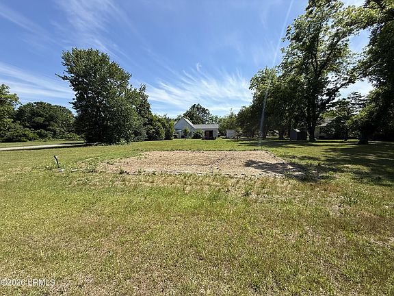 4th image of 485 Weed Avenue