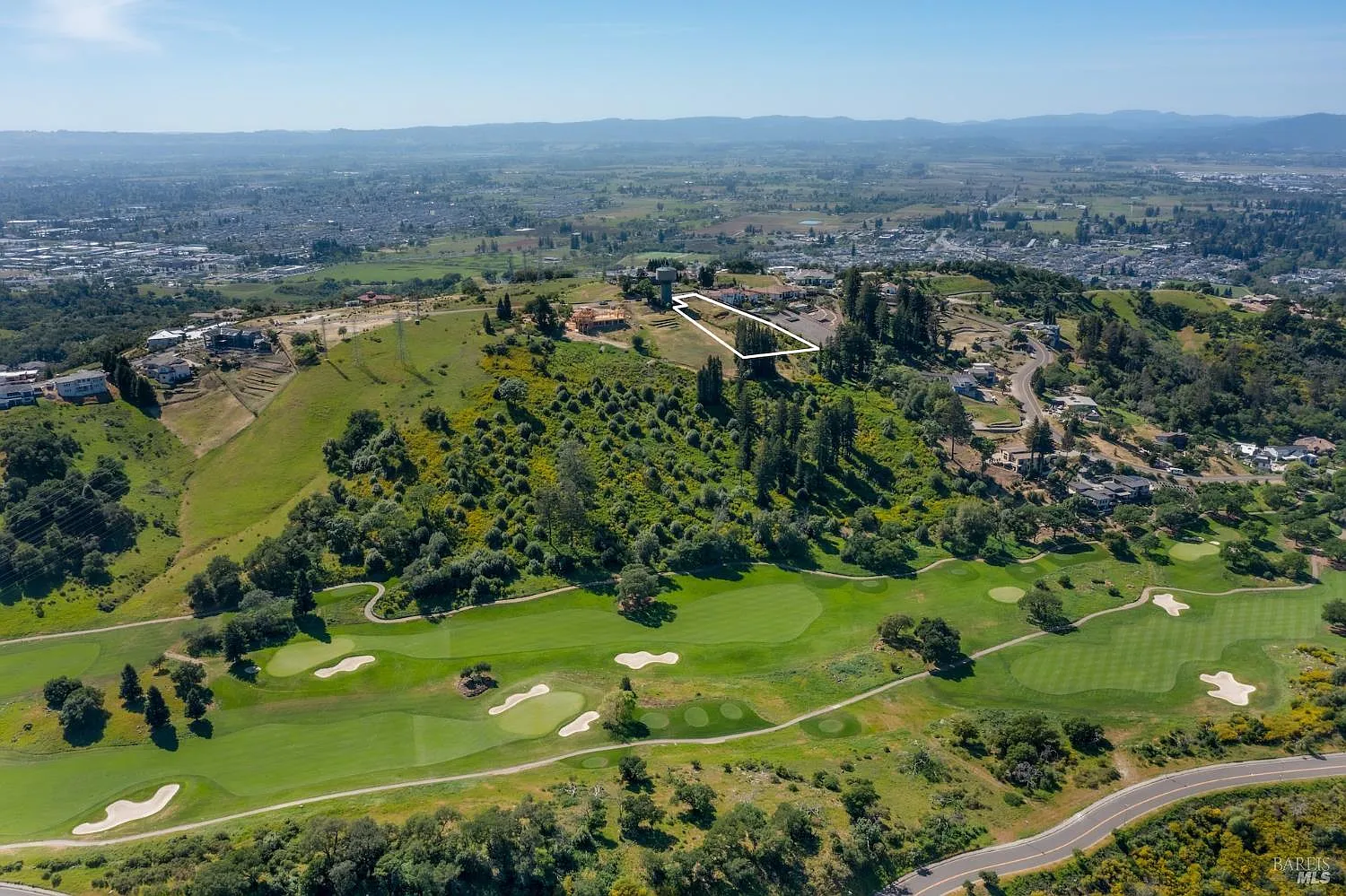 3888 Skyfarm Drive - in Santa Rosa, CA