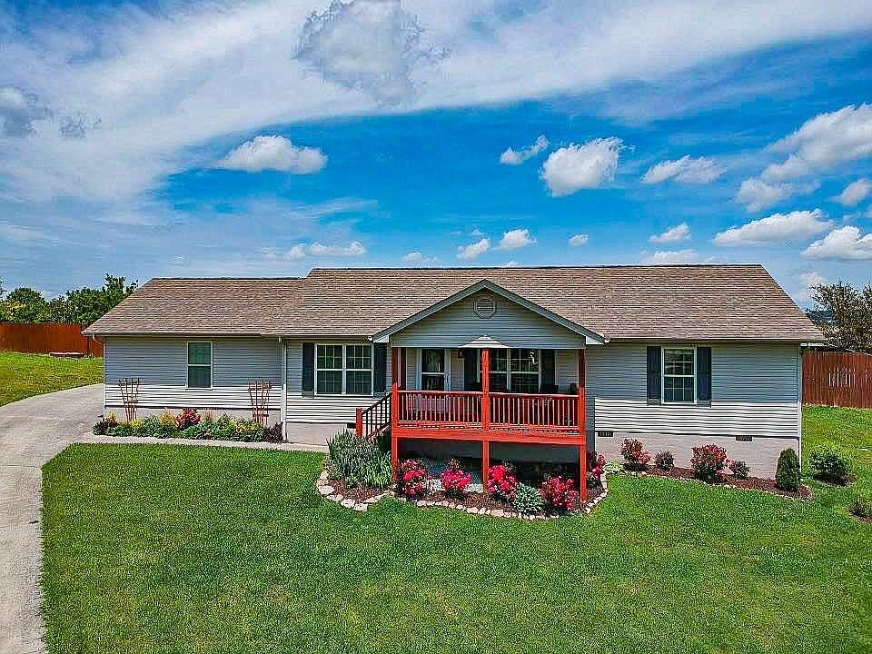 1st image of 610 English Meadows Dr