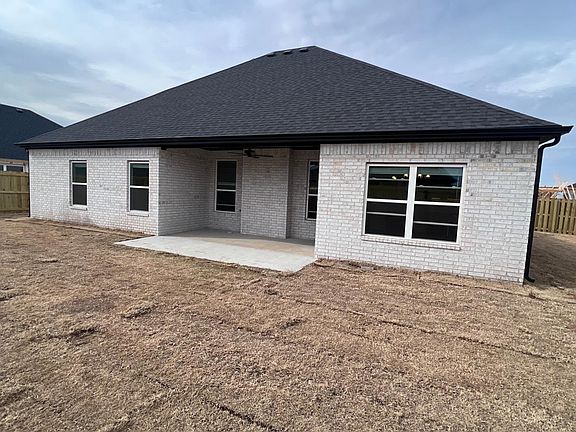 4th image of 441 Willow Dr