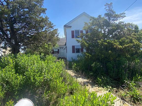 4th image of 3251 Marsh Rd