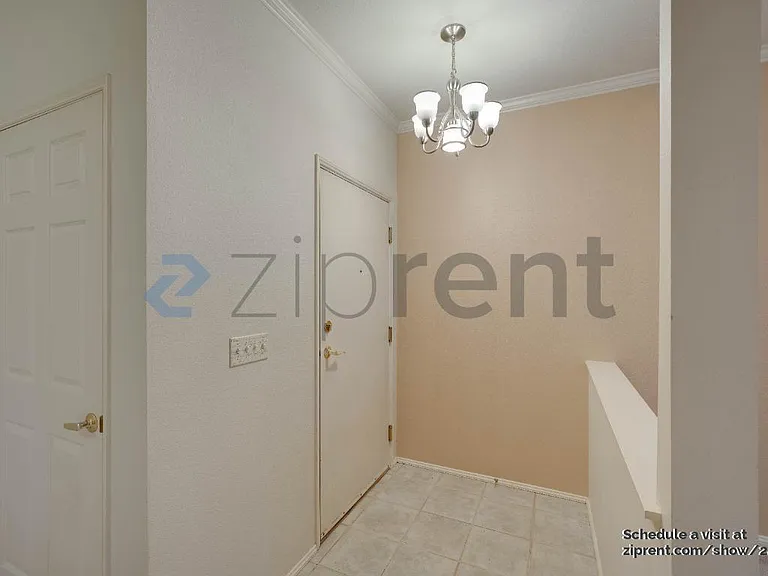 25235 SE Klahanie Blvd #C201 — Photo 5