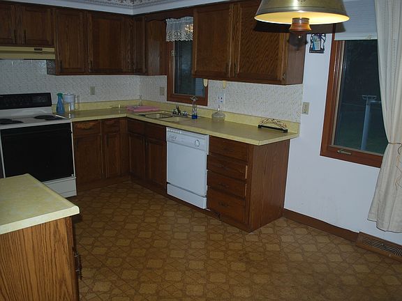 5th image of 25601 Glenbrook Blvd