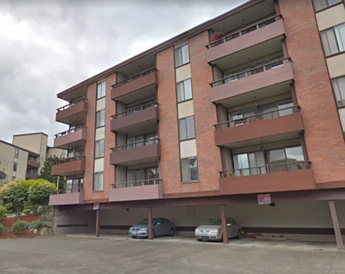 Magnolia Crestview | Classic Seattle Living at the Top of the Hill Photo 1