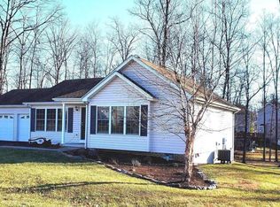 290 Basin Dr, Inwood, WV 25428
