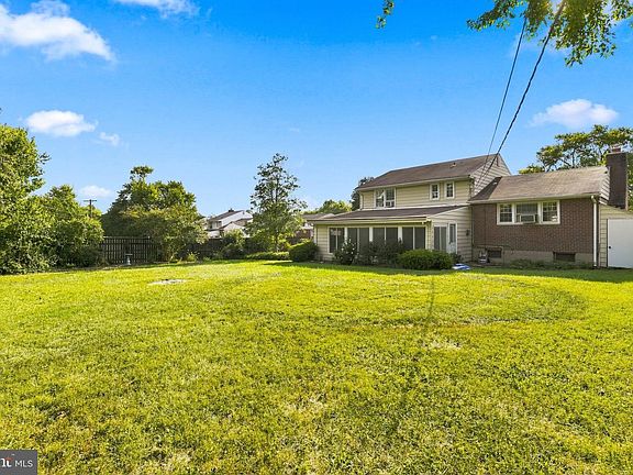5th image of 2123 Eastridge Rd