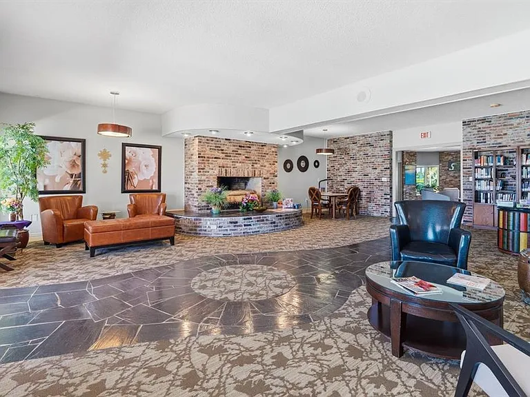 5108 Brittany Dr S #607 — Photo 42