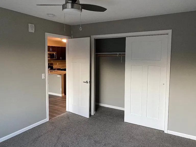 1042 Stearns Ave E — Photo 10