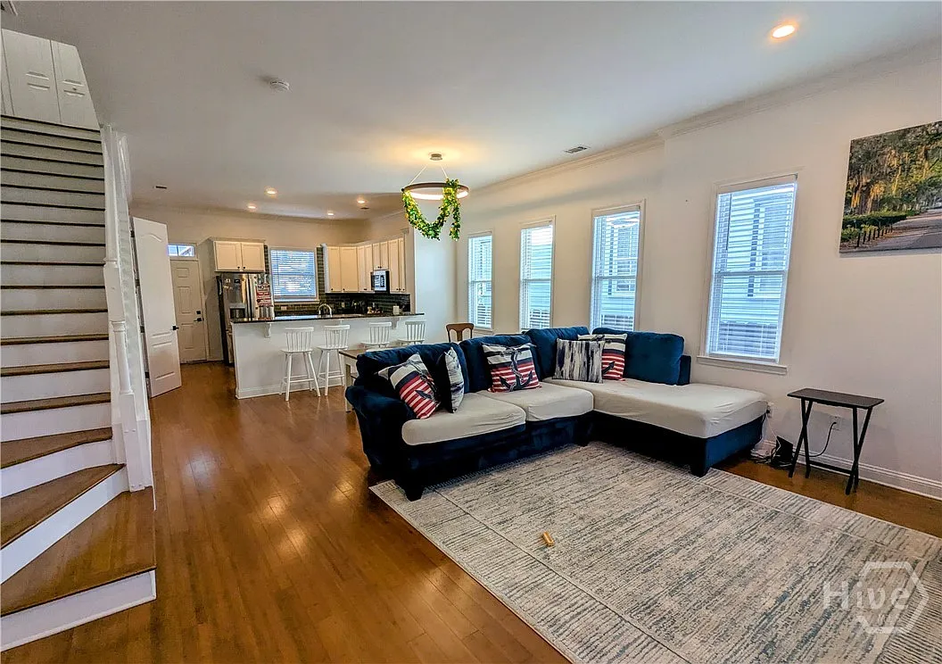 2 bed, 2.5 bath, 1600 sqft, $2,950 — Photo 4