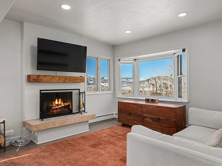 182 Bennett Pl — Photo 26