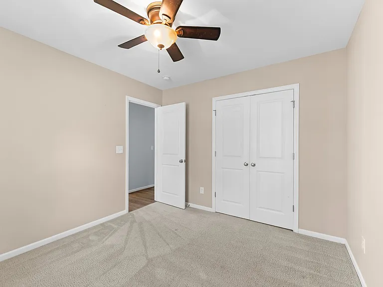 205 Lynden Ln — Photo 20