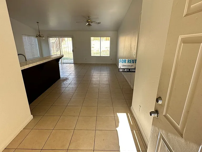 530 Sunset Meadow Ln — Photo 4