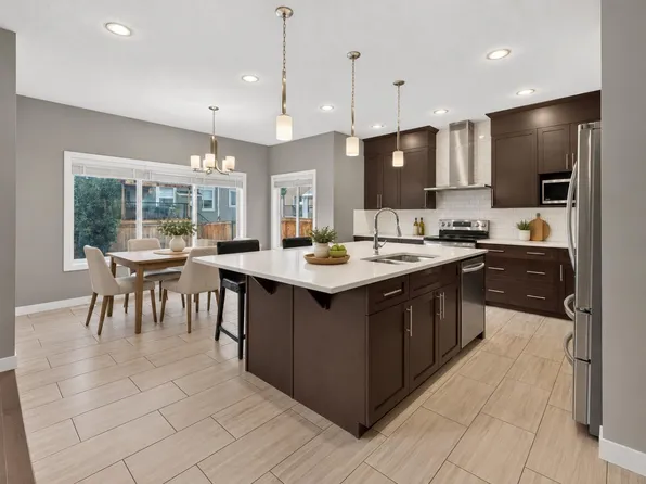 69 Rainbow Falls Blvd, Chestermere, AB T1X 0S6