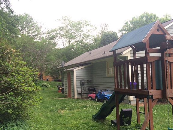 2nd image of 195 Brookside Dr
