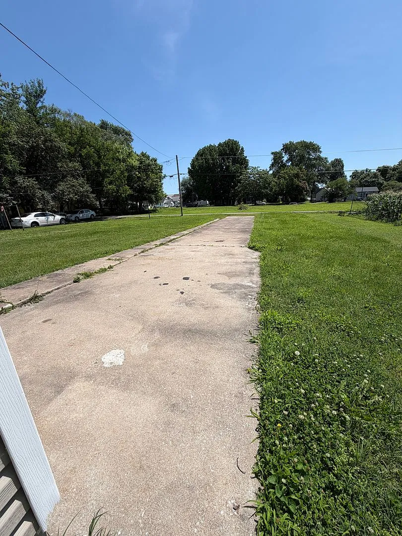 New in DuQuoin! — Photo 4