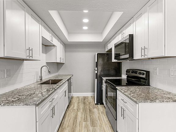 2nd image of 2637 Harbor Cv APT A
