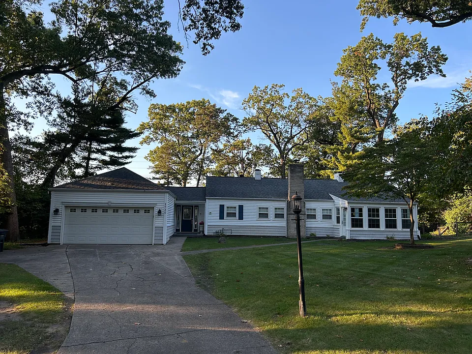 1725 Oak Park Dr