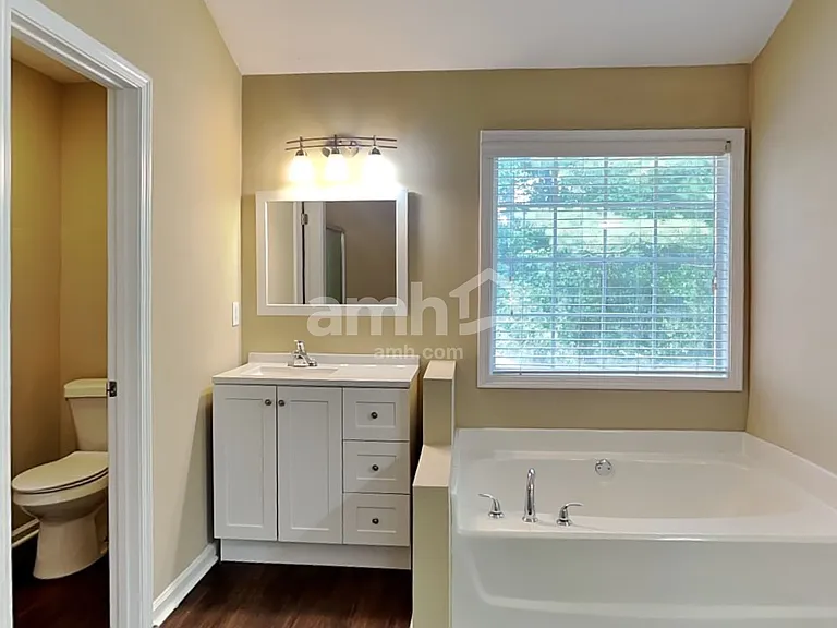 1852 Clear Springs Ln — Photo 14