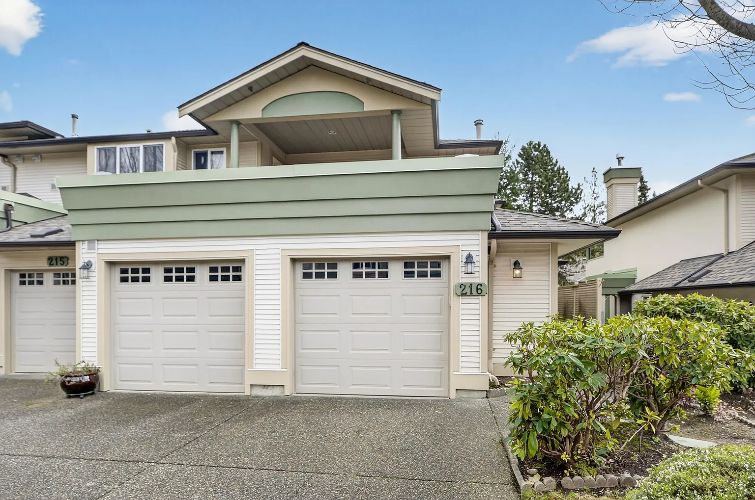 13888 70th Ave #216 photo 1