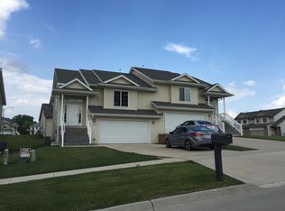 1424 Ozark Rdg, Coralville, IA 52241