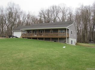 2800 Meadowdale Rd, Metamora, MI 48455