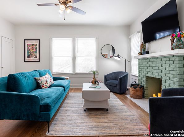 230 W Norwood Ct
