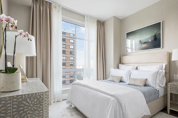 Sold by Extell Marketing Group | media 10