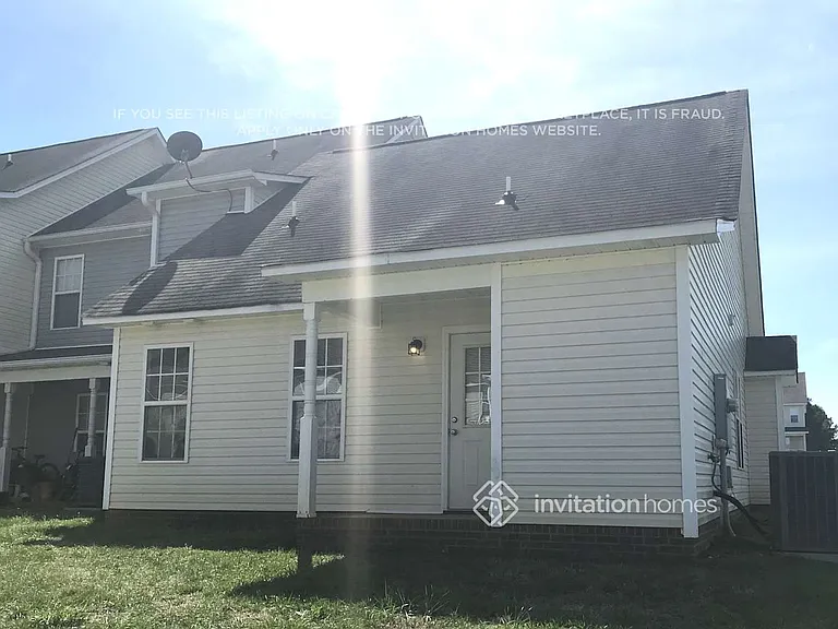 101 Blackthorne Ct — Photo 12