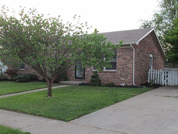 3rd image of 337 E Margaret Dr