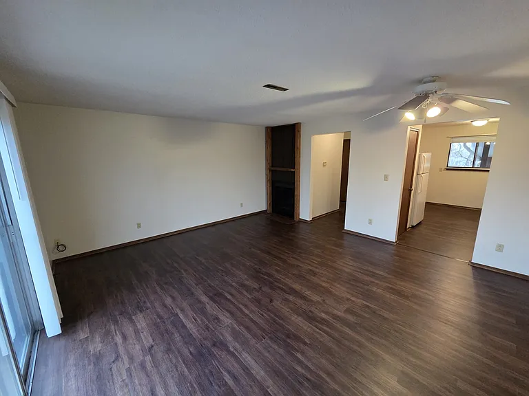 1614 Amelia St #3B — Photo 6