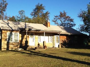 2333 Roasting Ear Rd, Onia, AR 72663