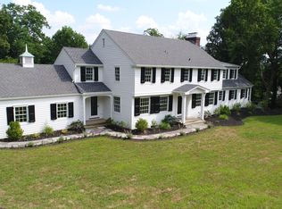 154 Old Farm Rd, Basking Ridge, NJ 07920