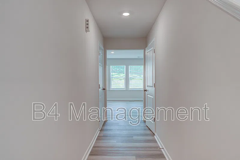 3 bed, 2.5 bath, 1749 sqft, $2,250 — Photo 4