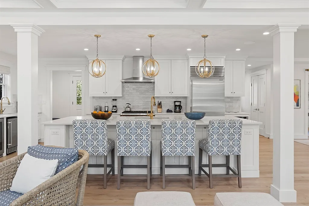 5 bed, 7.0 bath, 3399 sqft, $29,000 — Photo 3