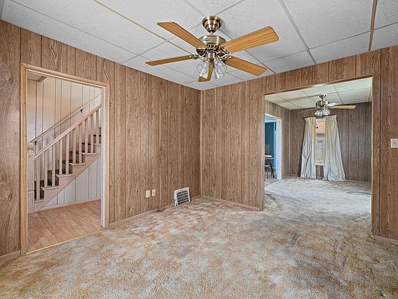 5th image of 825 N Burr Blvd