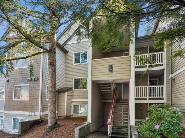18501 SE Newport Way, Issaquah, WA